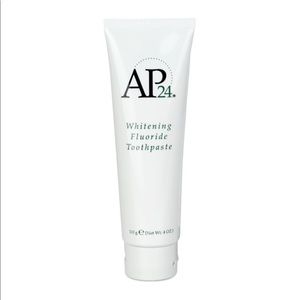 NUSKIN whitening toothpaste